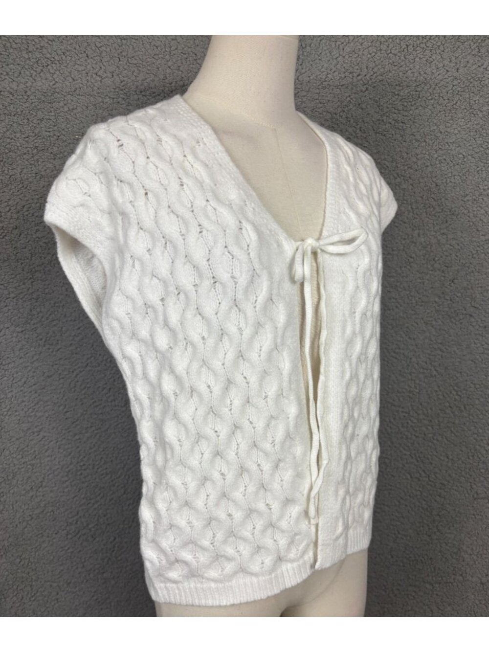 Lillusory Women's Tie-Front Crochet Cable Knit Cardigan White Size Medium NWT's. - Picture 3 of 8
